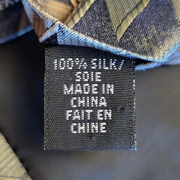 Crazy Horse ~ Geometric Necktie ~ New Condition - Picture 6 of 9